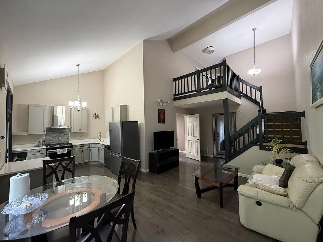 3 bed, 3.0 bath, 1509 sqft, $2,595 — Photo 3