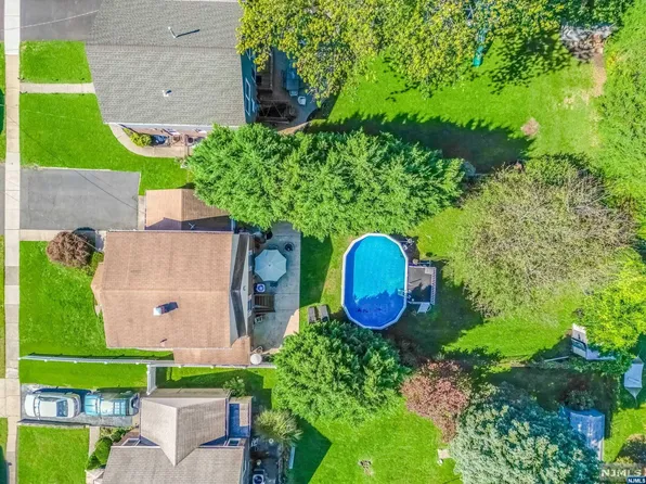 64 Gordon Ave, Dumont, NJ 07628