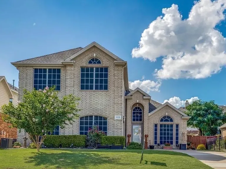 5231 Kathryn Dr — Photo 7