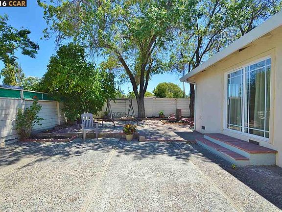 5th image of 5100 Belle Dr
