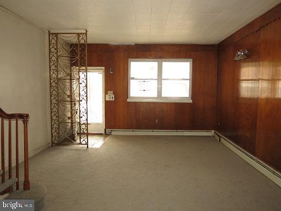 3rd image of 6040 Greenway Ave