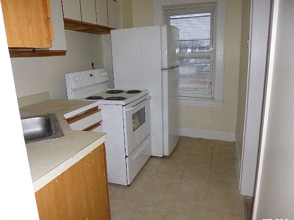 3rd image of 3110 Lawson Blvd