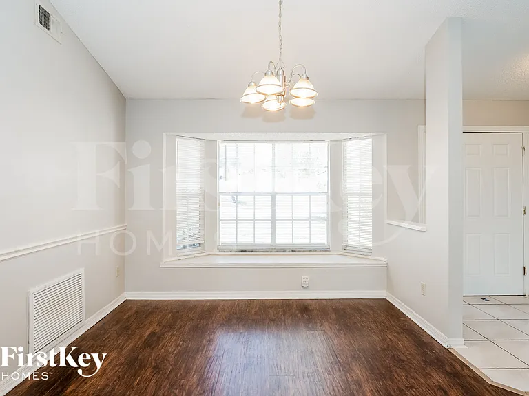 6809 Coral Cove Dr — Photo 4