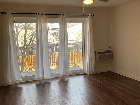 2nd image of 5125 Blodgett Ave APT 211