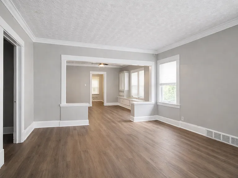 10514 Mount Auburn Ave #1 — Photo 2