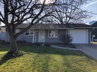 611 Keys Dr, Elyria, OH