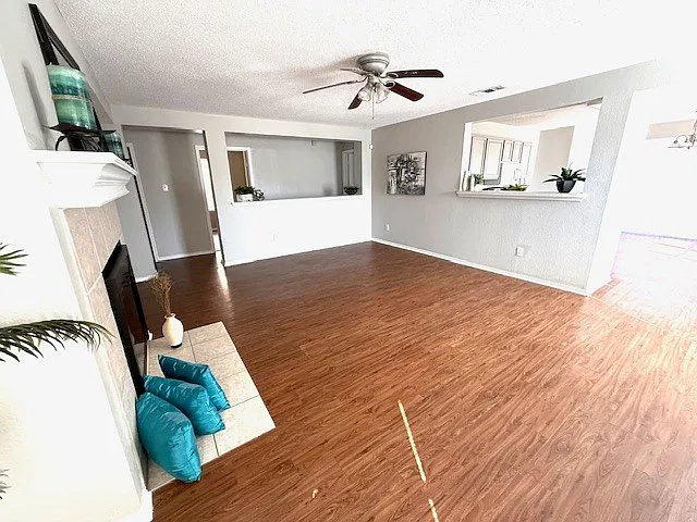 4 bed, 2.0 bath, 1666 sqft, $2,150 — Photo 3