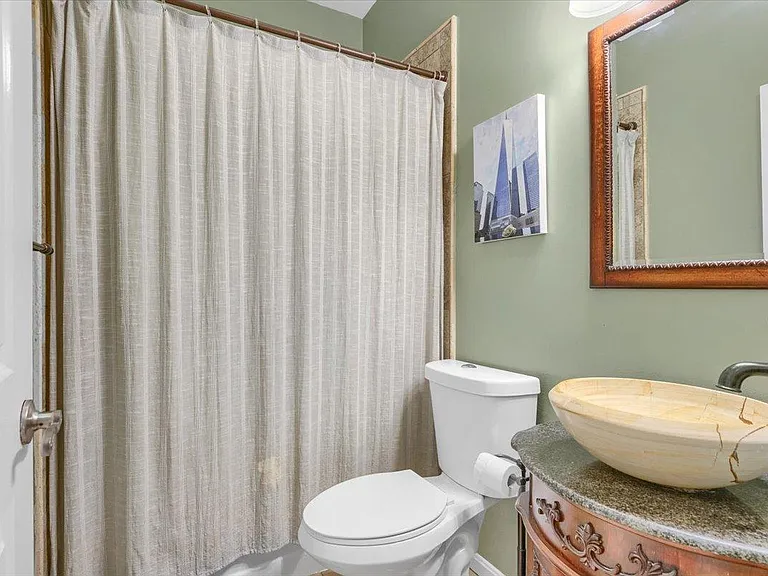 38 Pleasant St #4 — Photo 5