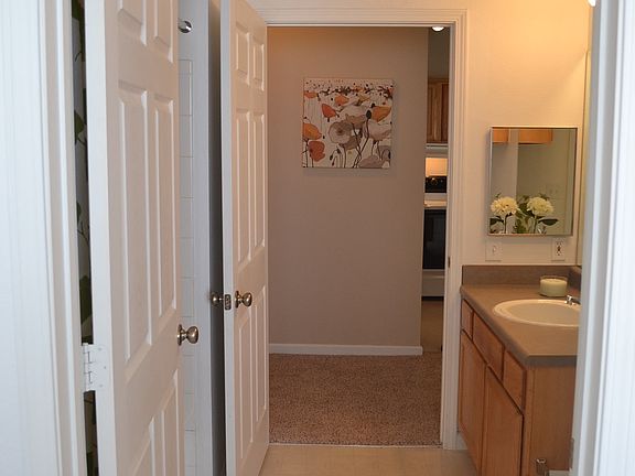 5th image of 884 Trellises Dr APT 811