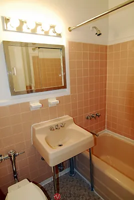 Rented by Wave Real Estate Group | media 7