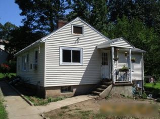 31 Oak Ln, Ansonia, CT 06401