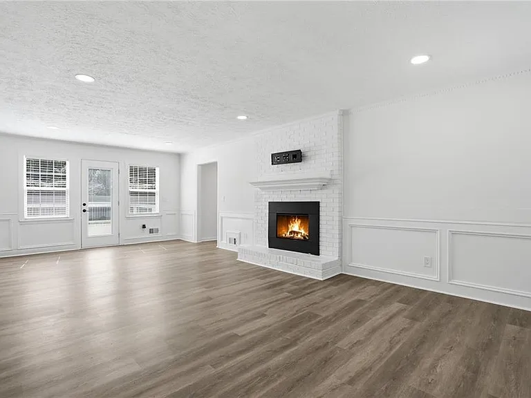 313 Summit Ridge Dr — Photo 4