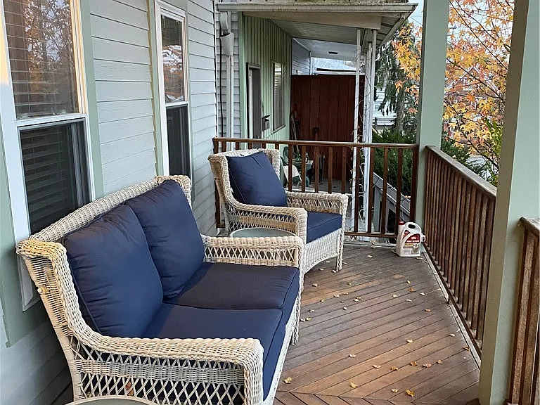 221 Ulysses St — Photo 2