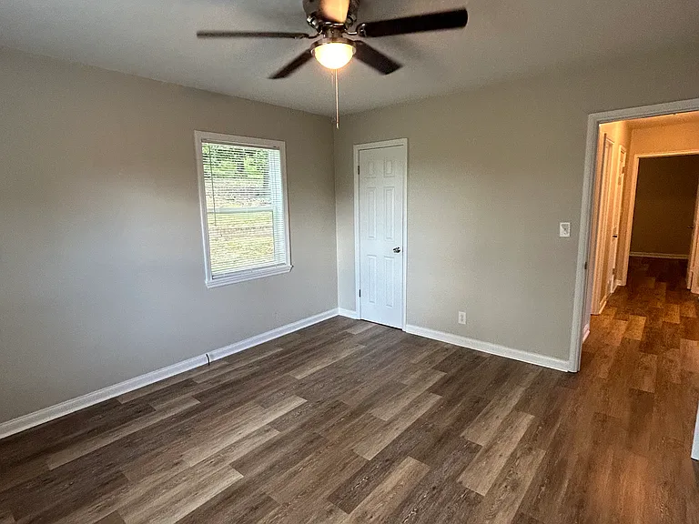 1000 McHann Dr — Photo 16