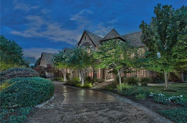 1st image of 1700 Wisteria Way