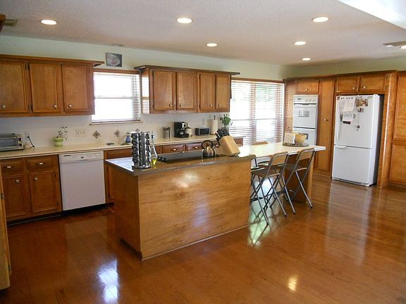 2nd image of 3110 Cascade Creek Dr
