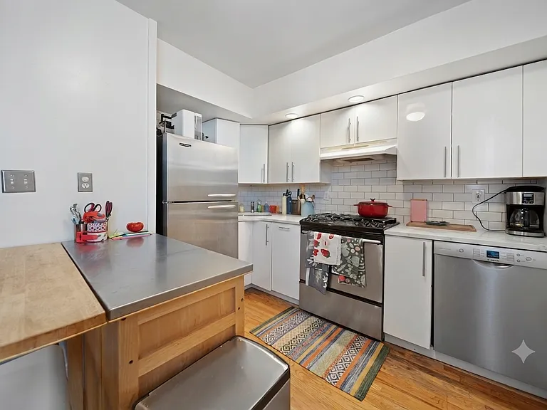 180 Sterling Pl #10 — Photo 5