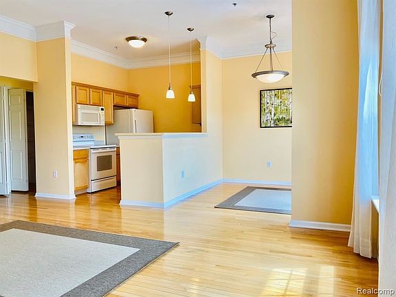 4th image of 39759 Rockcrest Cir