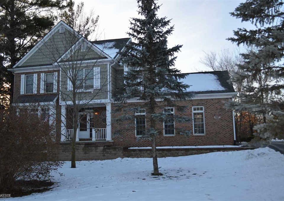 1st image of 997 Hidden Valley Dr
