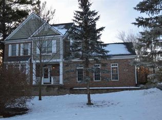 997 Hidden Valley Dr, Lake Orion, MI 48362