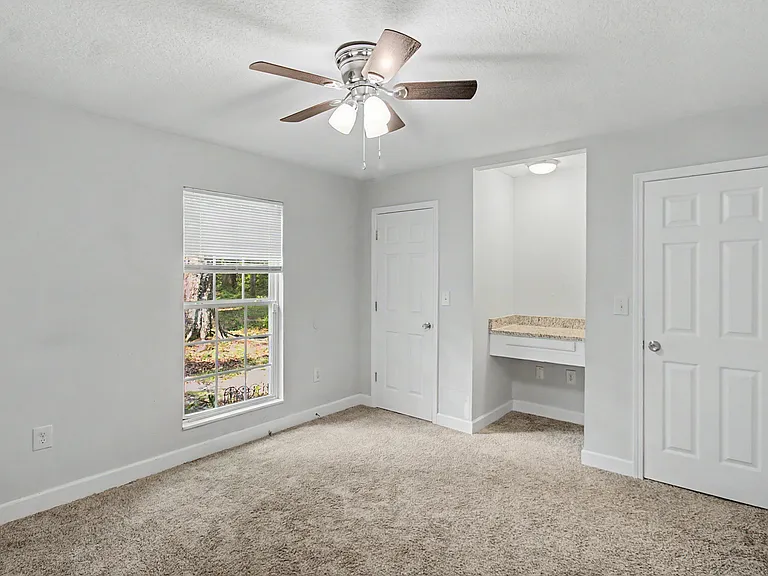 10179 Highway 196 W — Photo 19