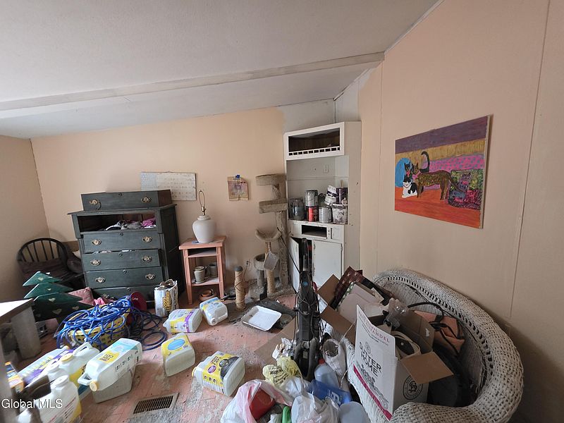 2nd image of 141 Heath Road