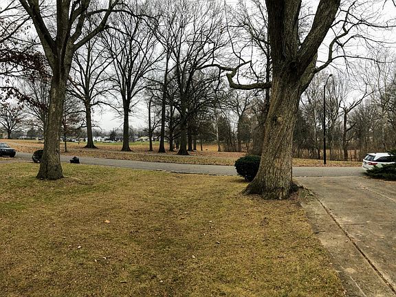 3rd image of 4528 Wentworth Blvd