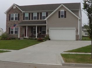 120 Autumn Wood Dr, Pataskala, OH 43062