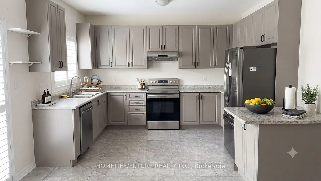 5 bed, $2,700 — Photo 4