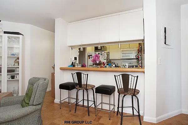 Rented by RHI Group | media 35