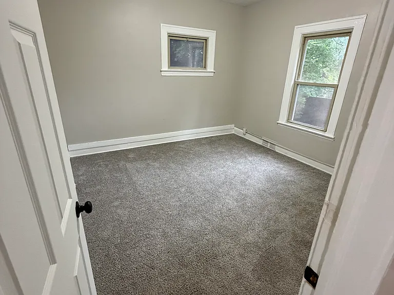 1558 Ivydale Rd #1 — Photo 11