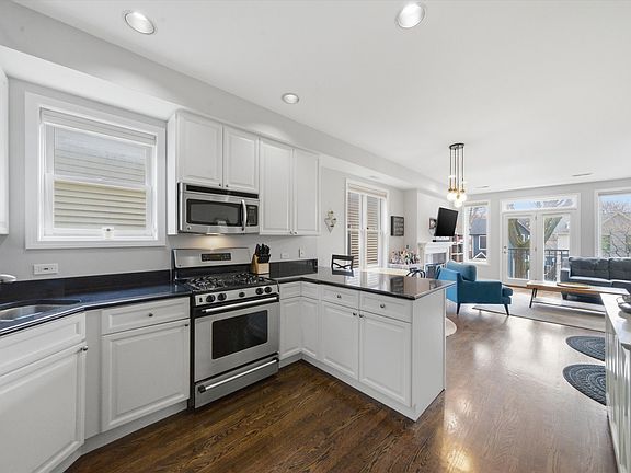 5th image of 1016 W George St #2
