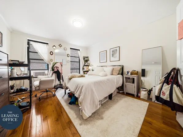 1154 1st Avenue image 1 of 6