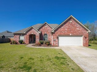 3273 Clover Hill Ln, Benton, AR 72015