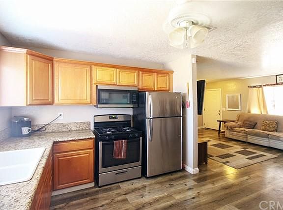4th image of 18554 Live Oak St