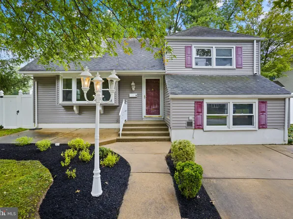 9 Shawnee Dr, Trenton, NJ 08690