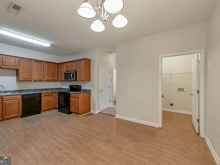 4870 W Park Cir — Photo 6