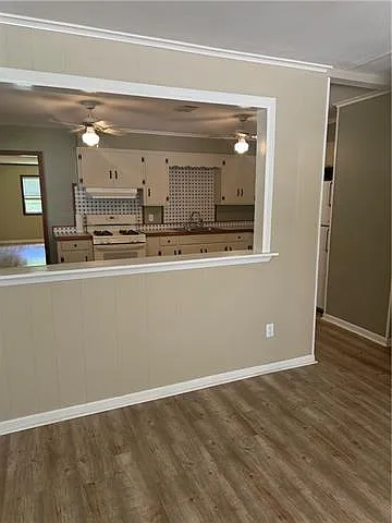 310 Alexander Dr — Photo 4