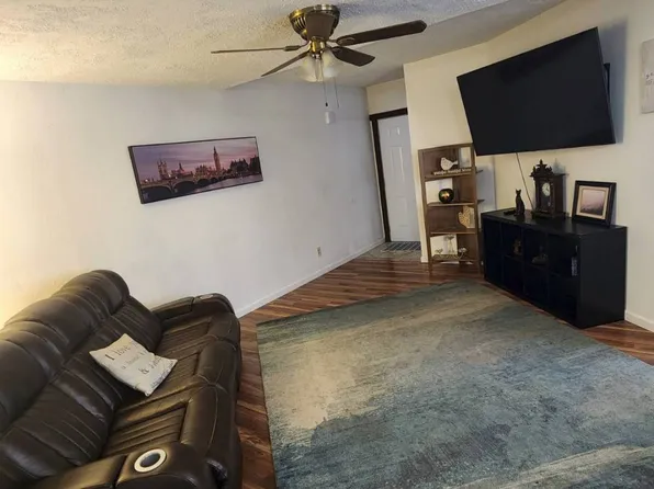 6328 N Lagoon Dr, Panama City, FL 32408