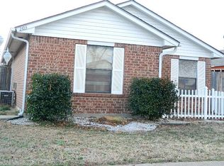 2103 Lonnie Ln, Moore, OK 73170