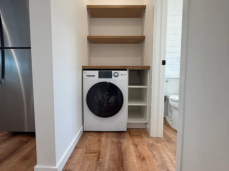 1509 N Hollywood Way #B — Photo 22
