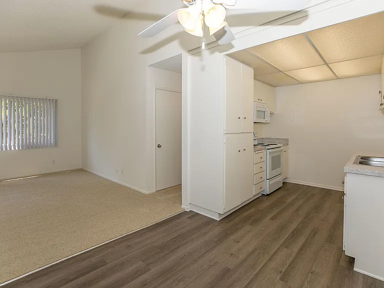 Country Woods Apartment Homes — Photo 26