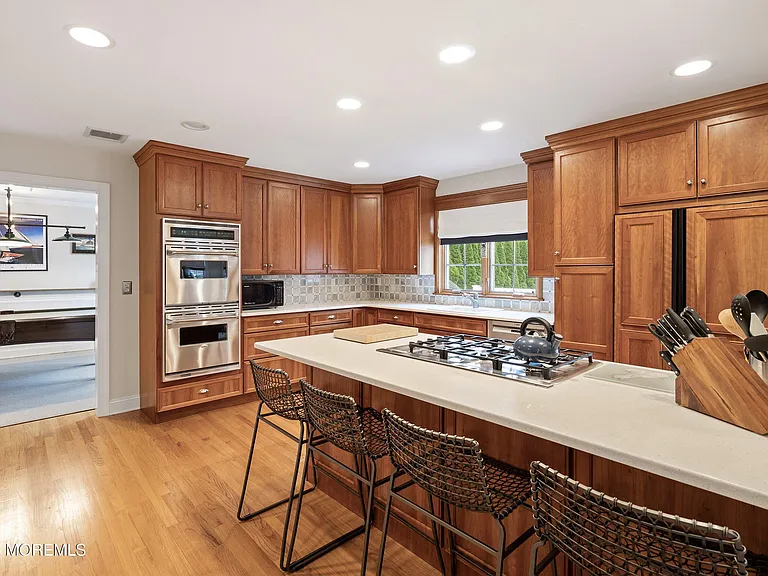2163 Village Rd — Photo 10