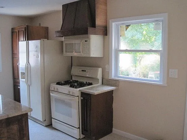 Keswick Ave — Photo 3