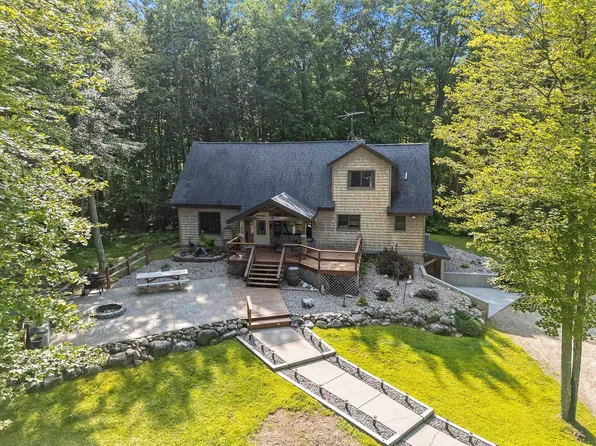 W7482 Reynolds Rd, Wausaukee, WI 54177