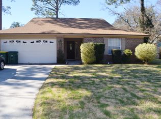 9976 Dovetail Dr E, Jacksonville, FL 32257