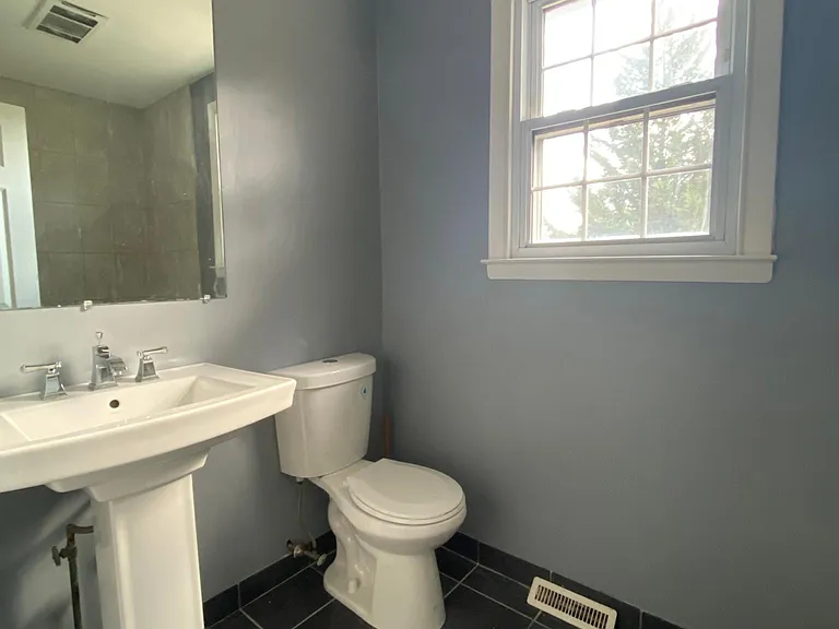 600 Dehaven Dr — Photo 13