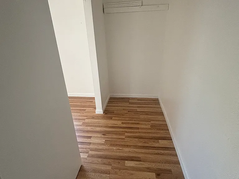 2389 Empress St #B — Photo 12