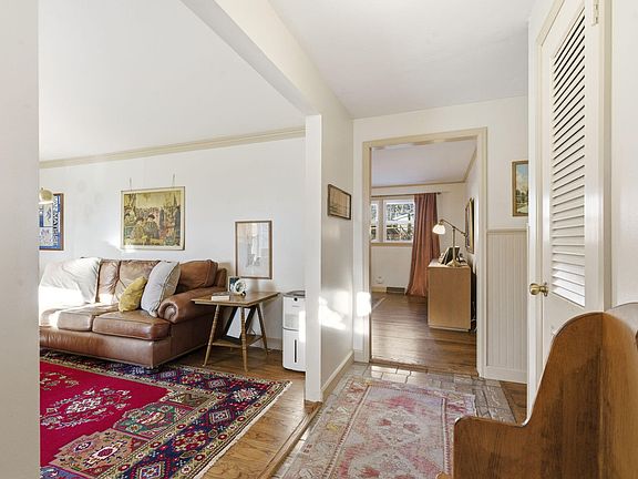 4th image of 2627 E Glenwood Street