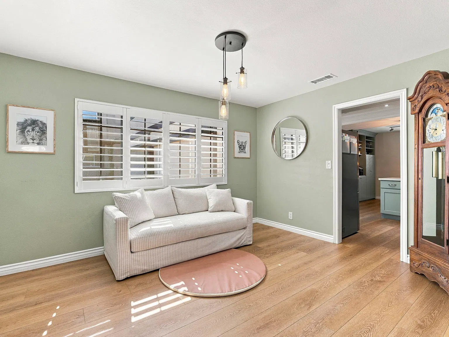 3 bed, 1970 sqft, $6,000 — Photo 4